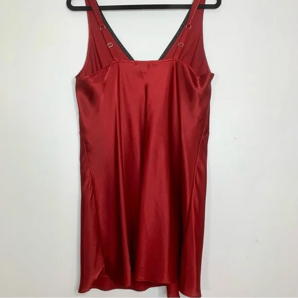 Red Satin Chemise Camisole Slip Jones New York Christmas Holiday Valentine’s - Picture 6 of 10